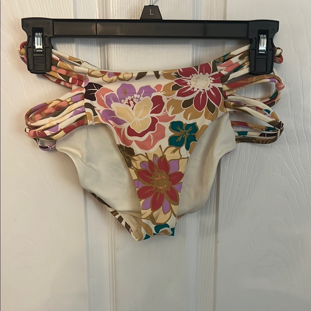 O’Neill Floral Bikini Bottom with Strappy Sides NWT